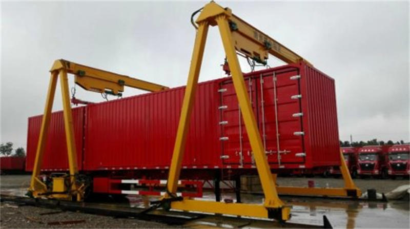 gantry crane for lifting containers001.jpg gantry crane for lifting containers001.jpg