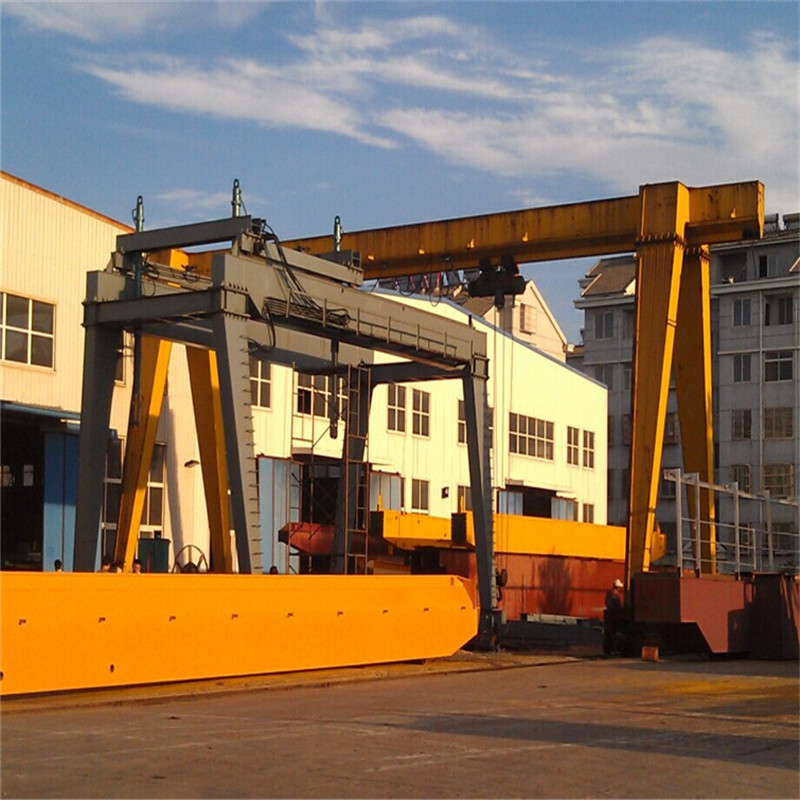 雙梁液壓門式起重機(jī).jpg 雙梁液壓門式起重機(jī).jpg